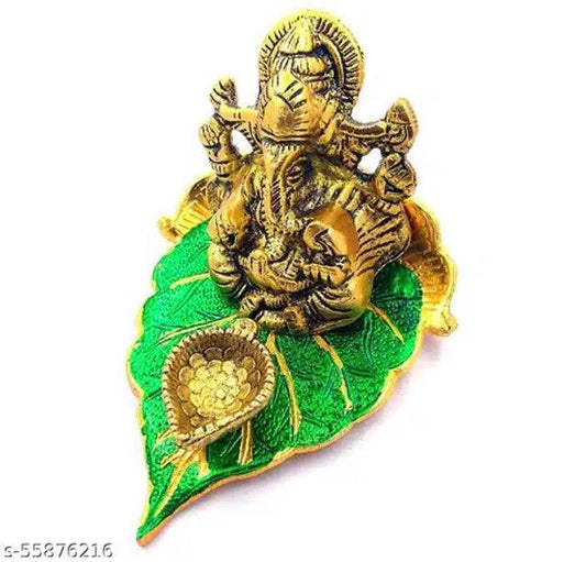 God Ganeshji Diya Set (Brass & Green)